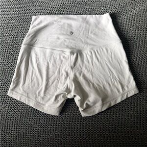 lululemon align 4” shorts in bone